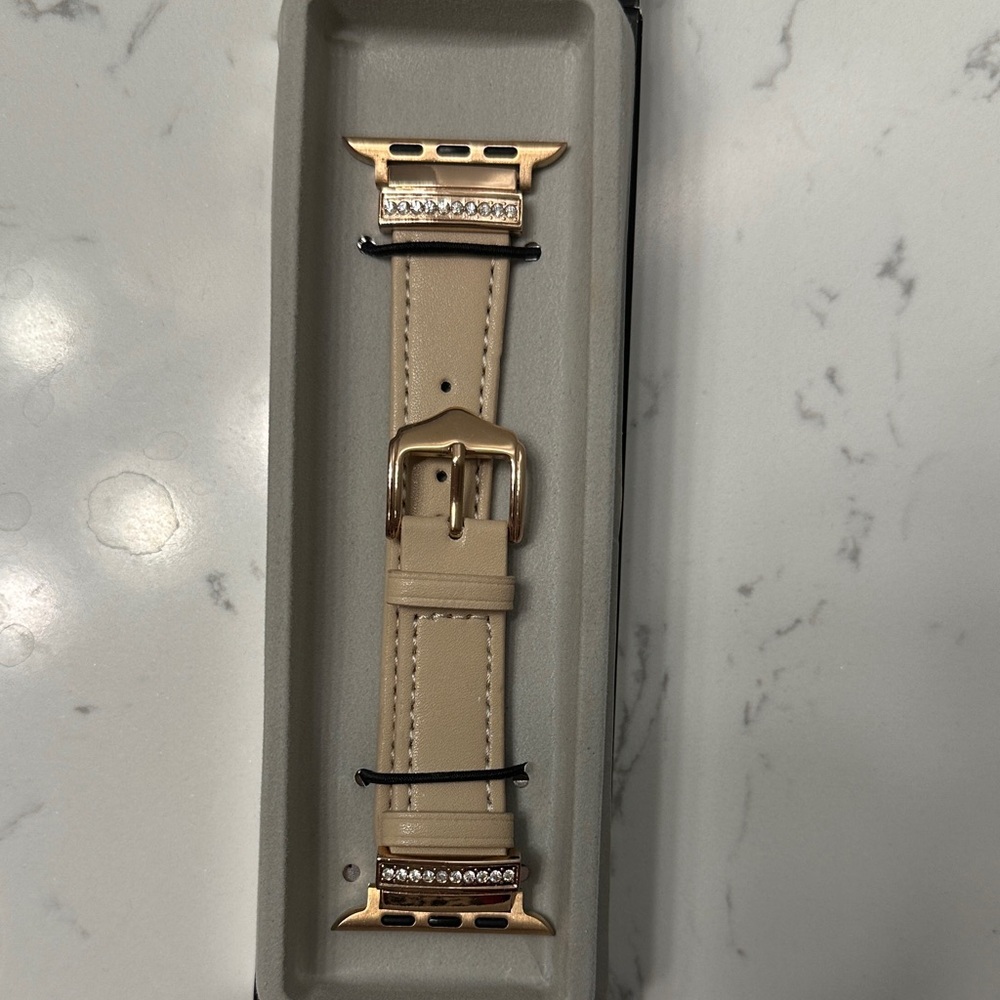 Elegant Beige Watch Band with Rosegold Accents